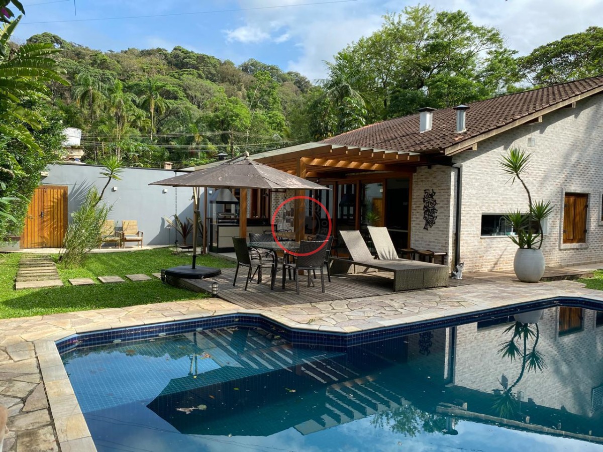 Casa, 3 quartos, 295 m² - Foto 1