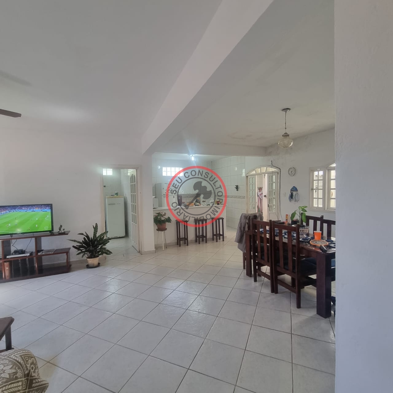 Casa, 5 quartos, 250 m² - Foto 1