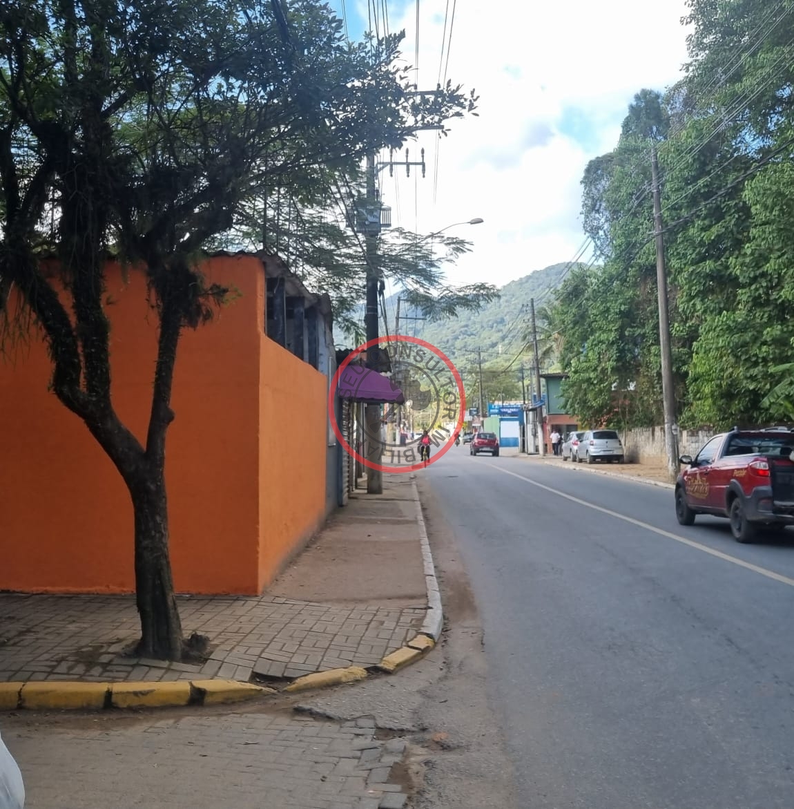 Terreno de 625 metros,com 6 imoveis comercial e residencial 