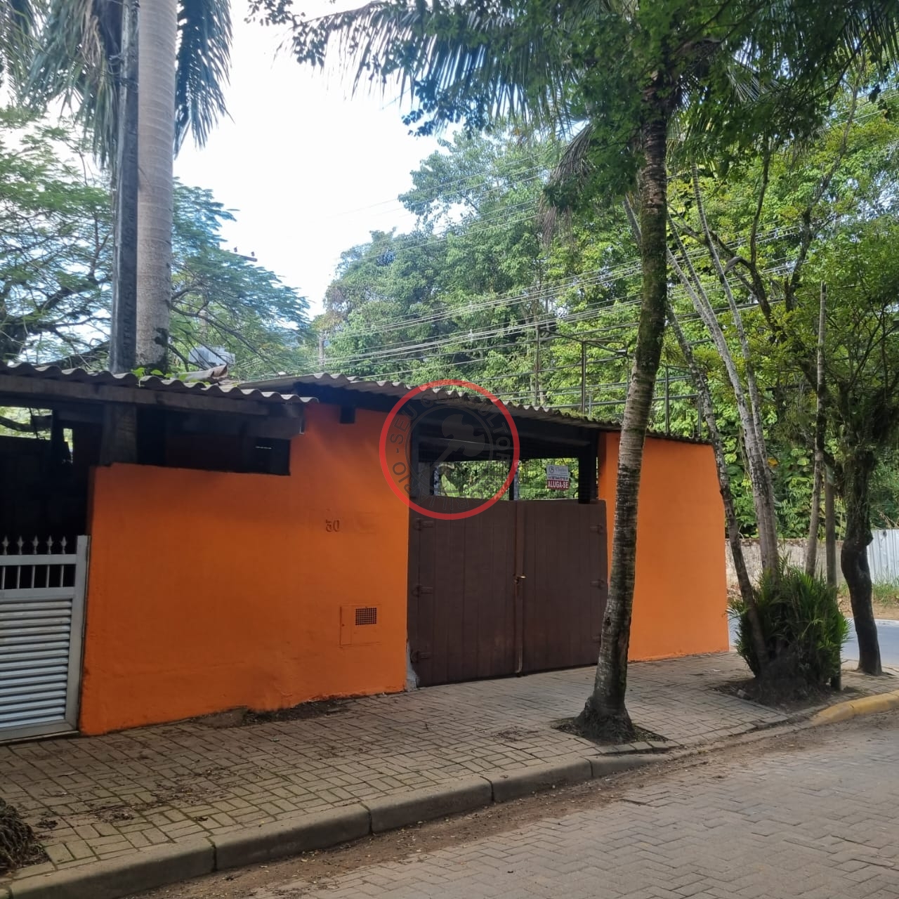Terreno de 625 metros,com 6 imoveis comercial e residencial 