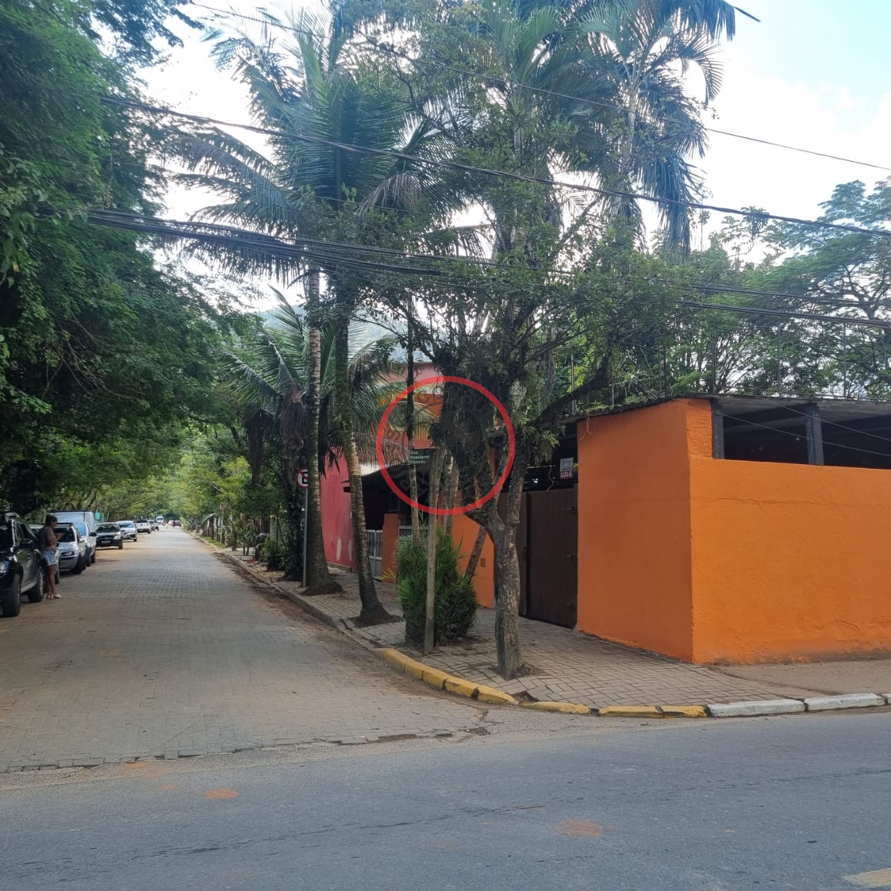 Terreno de 625 metros,com 6 imoveis comercial e residencial 