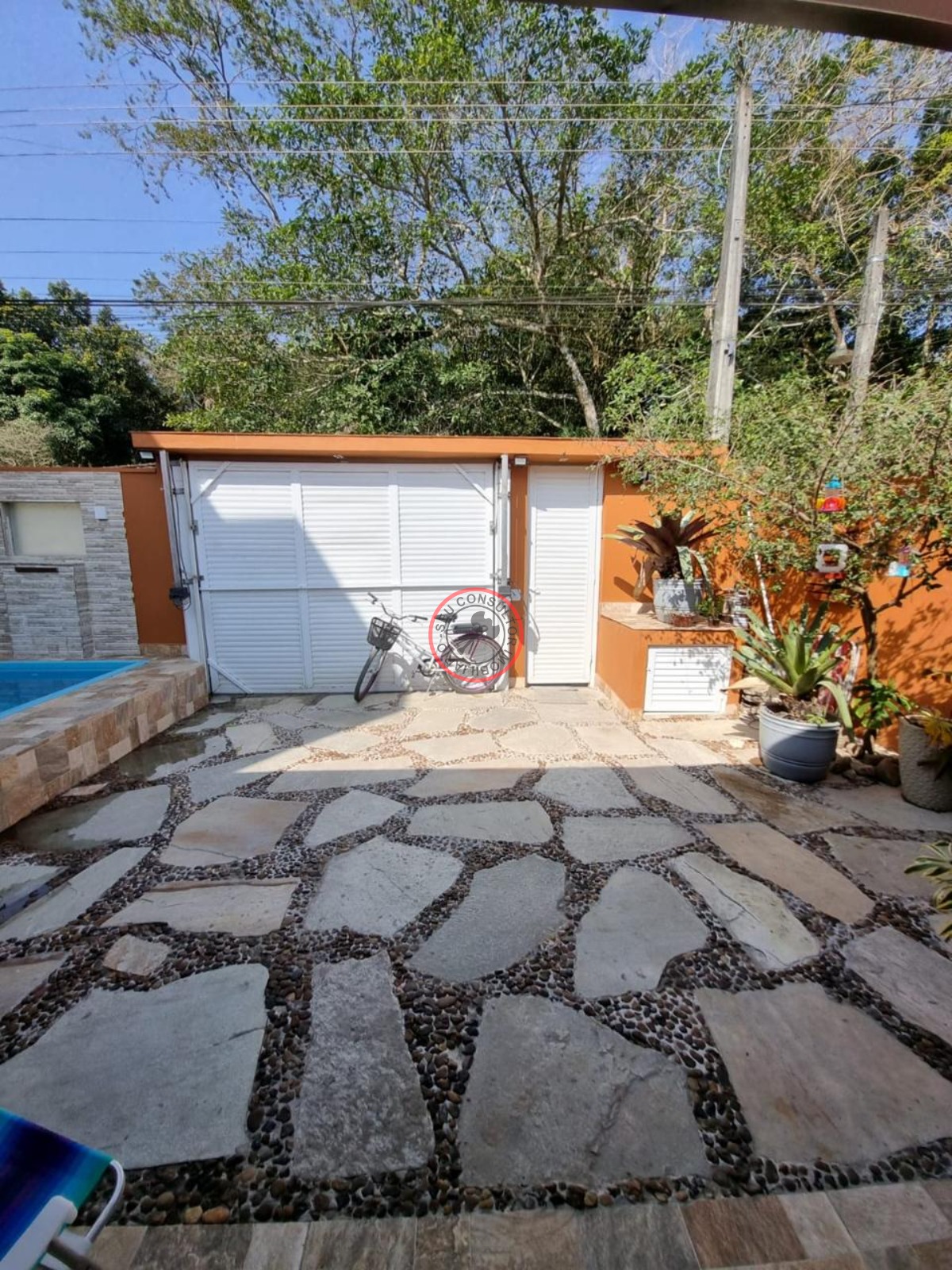 Pousada a venda em maresias com 1 casa principal, com 1 suíte e piscina e mais um sobrado com 6 suítes - foto 33