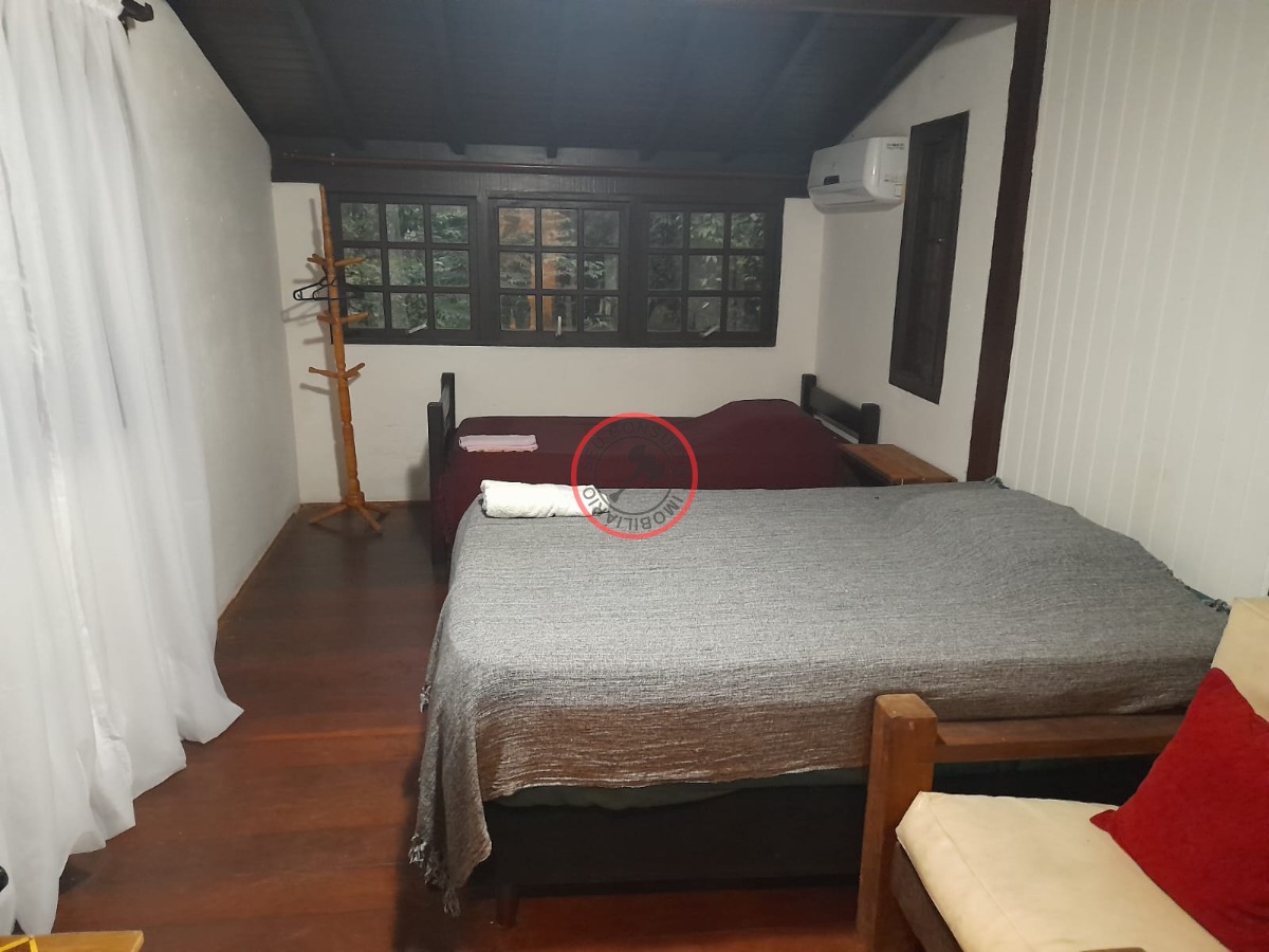 Casa, 3 quartos, 256 m² - Foto 17