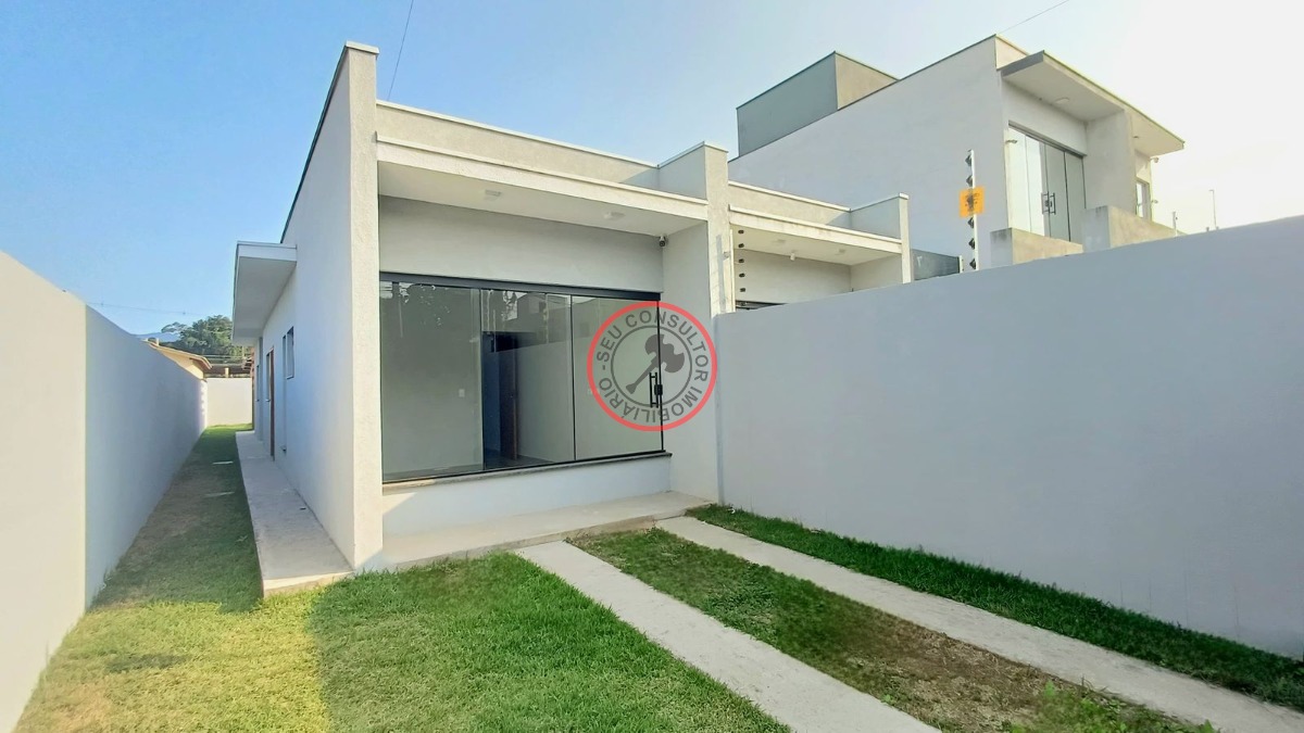 Casa recem cosntruída a venda com 2 dormitórios, sendo uma s